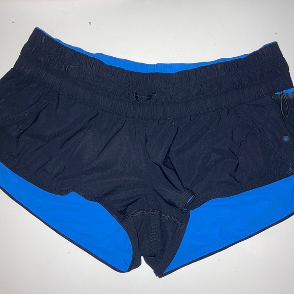 - Lululemon shorts - Picture 3 of 4